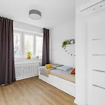 Bnb Central Comfort Retreat With Balcony